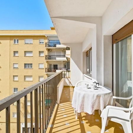 Apartamento Con Piscina En La Primera Linea De Playa De Фуeнхирола Екстериор снимка