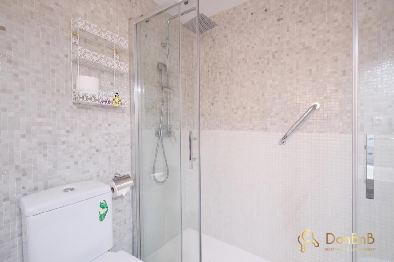 Apartamento Con Piscina En La Primera Linea De Playa De Фуeнхирола Екстериор снимка