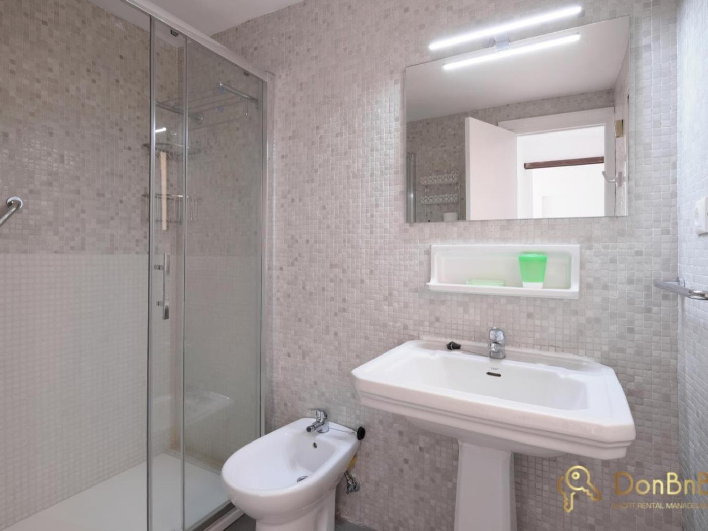 Apartamento Con Piscina En La Primera Linea De Playa De Фуeнхирола Стая снимка