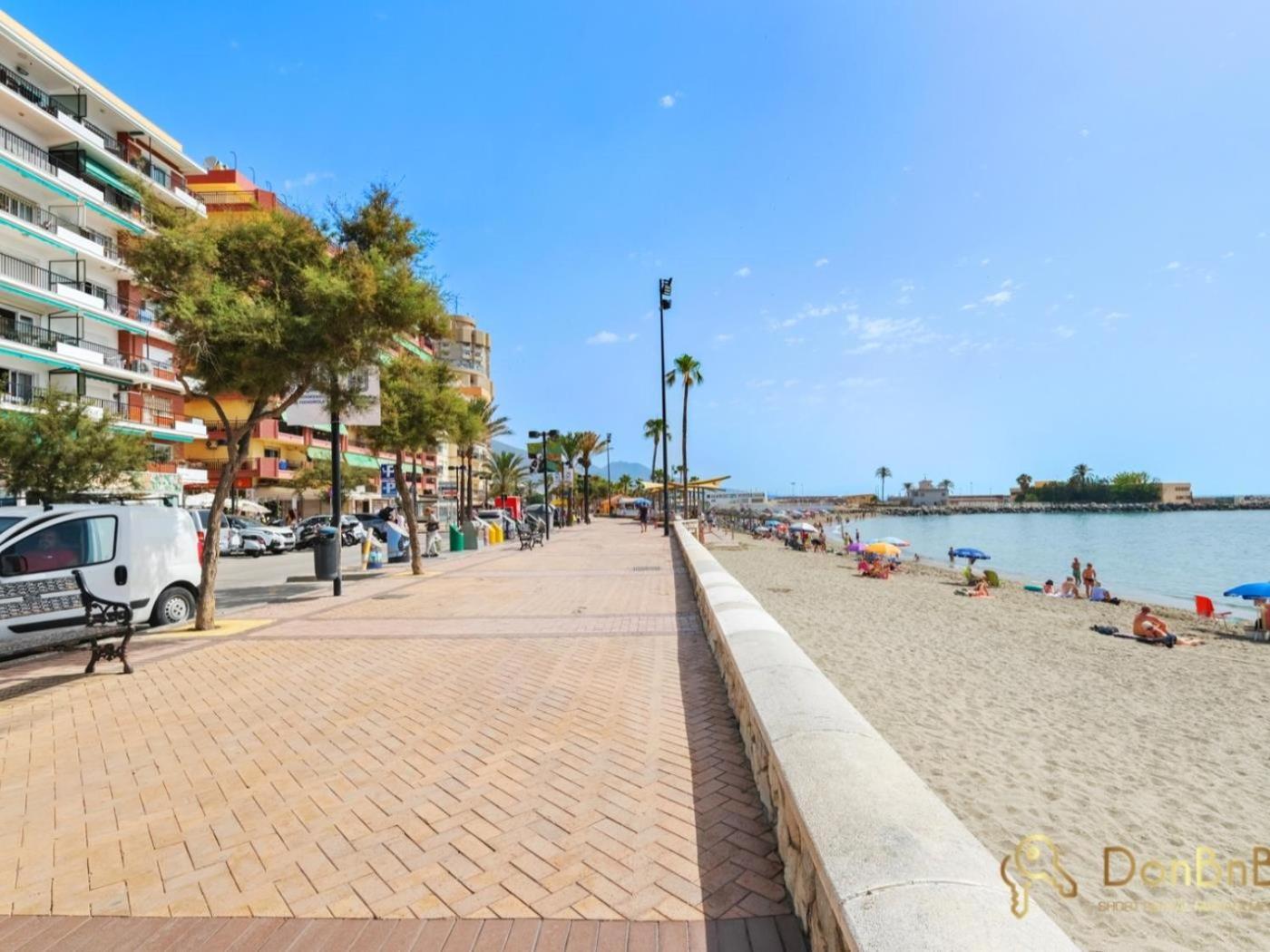 Apartamento Con Piscina En La Primera Linea De Playa De Фуeнхирола Стая снимка
