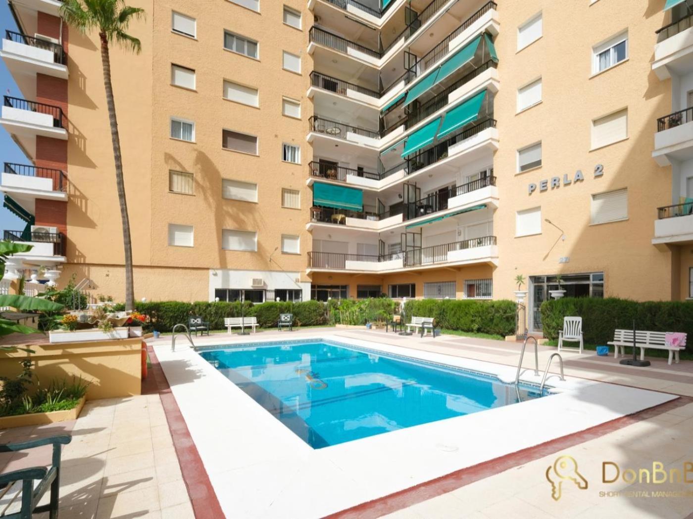 Apartamento Con Piscina En La Primera Linea De Playa De Фуeнхирола Стая снимка